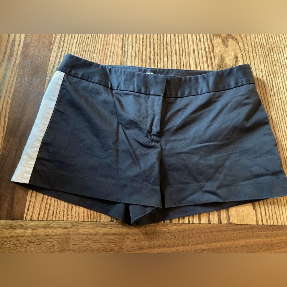 Express size 6 black dress shorts with white stripe on the side